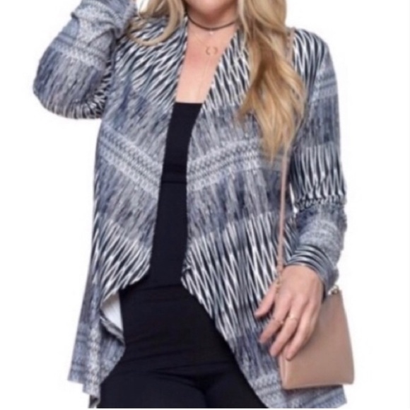 HG Twenty Six Open Front Top - Picture 1 of 7